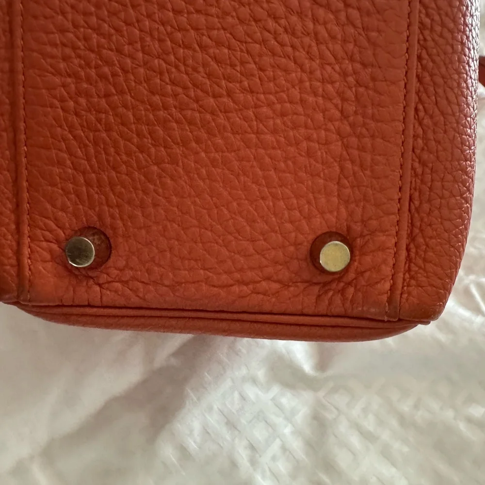 Hermes Orange Kelly 32 with Gold Hardware and shoulder strap (authentic) - Picture 12 of 12